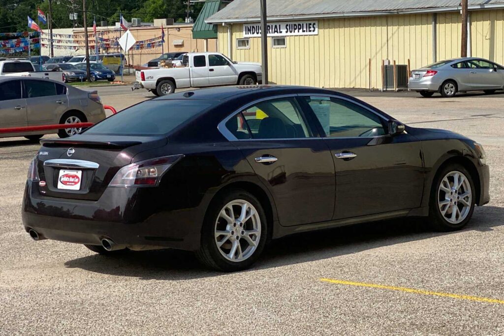 2014 Nissan MAXIMA S; SV