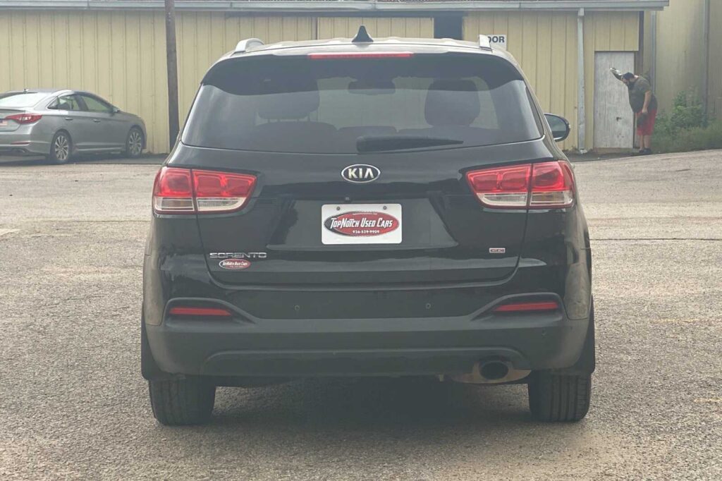 2016 Kia SORENTO LX; L