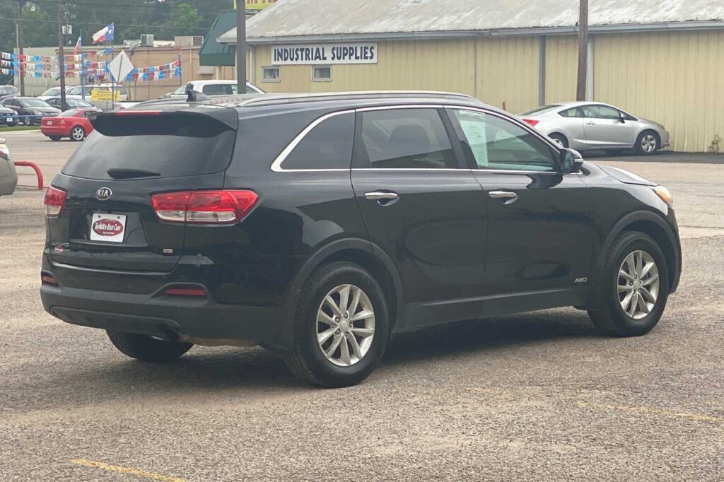 2016 Kia SORENTO LX; L