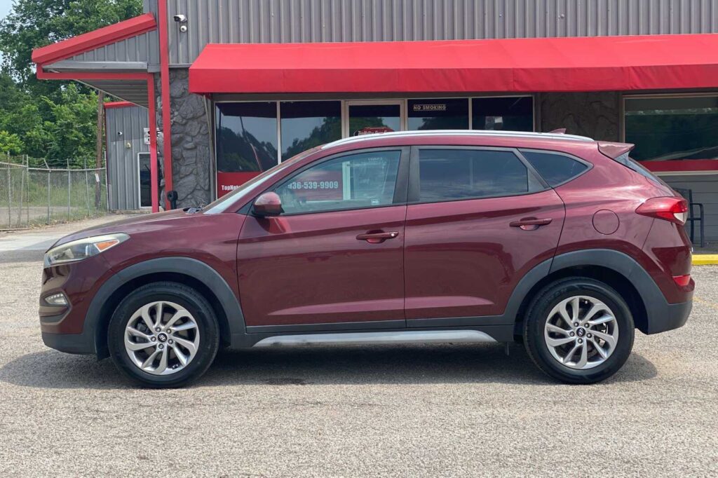 2018 Hyundai TUCSON BASE; SPORT;