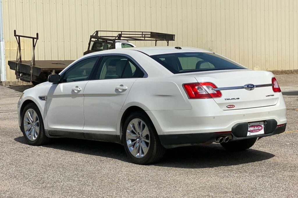 2011 Ford TAURUS LIMITED