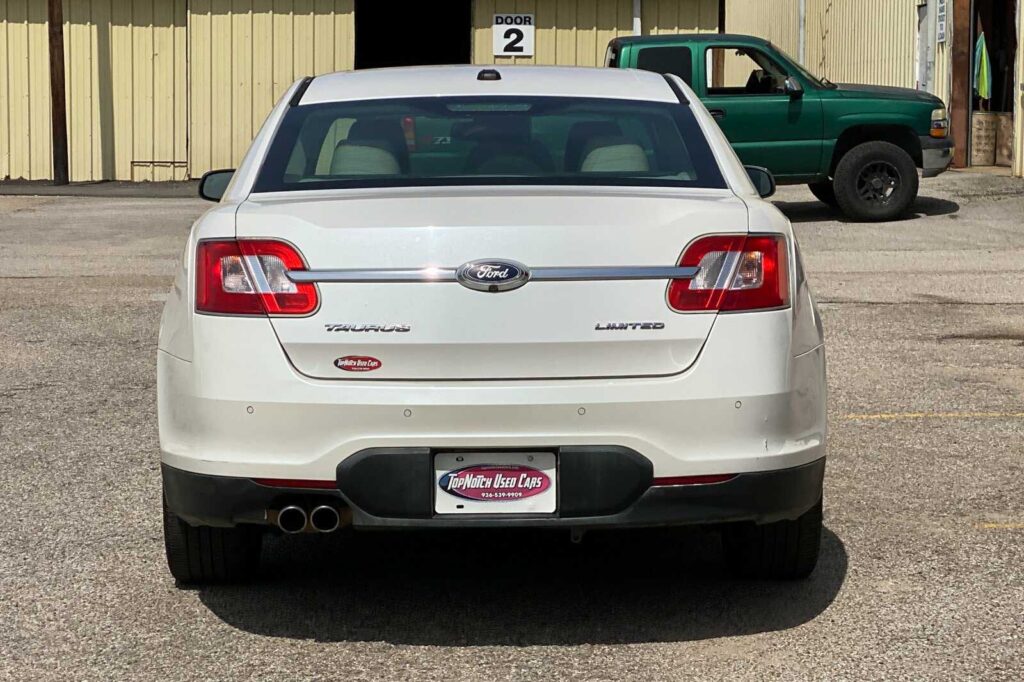 2011 Ford TAURUS LIMITED