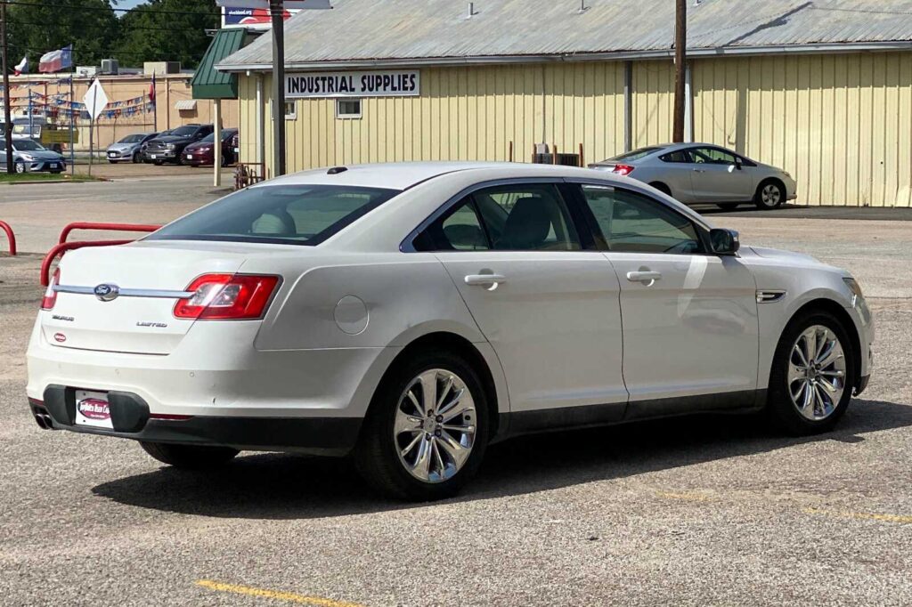 2011 Ford TAURUS LIMITED