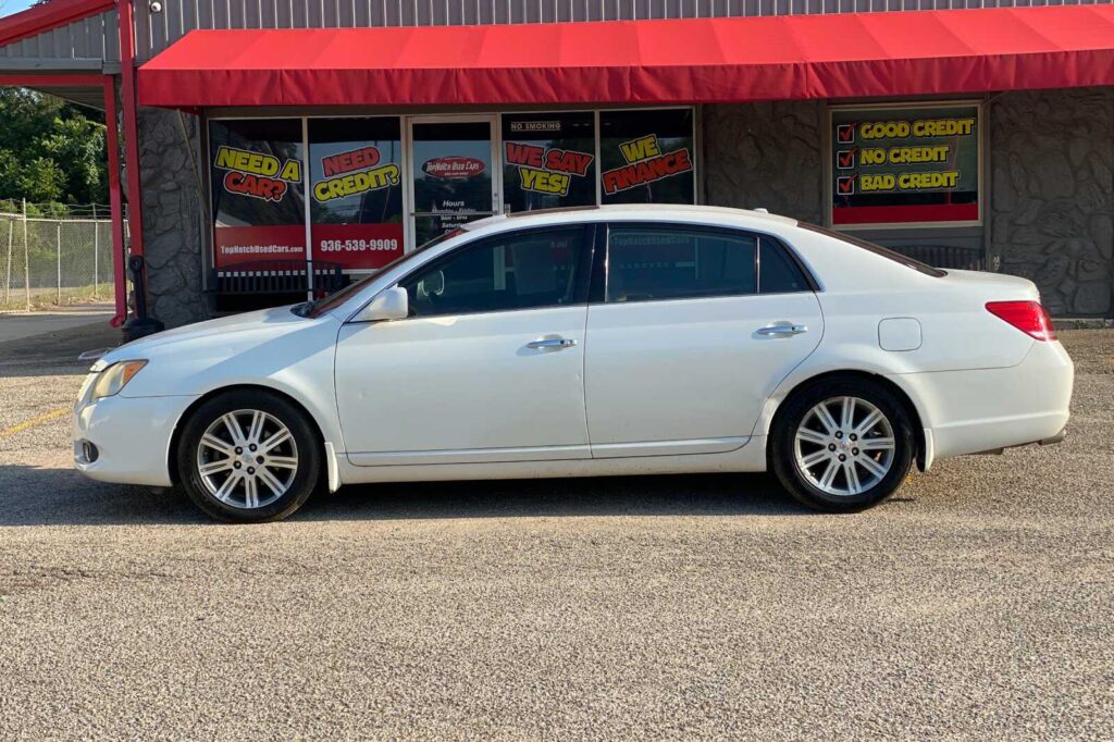 2010 Toyota AVALON XL; LIMITED;