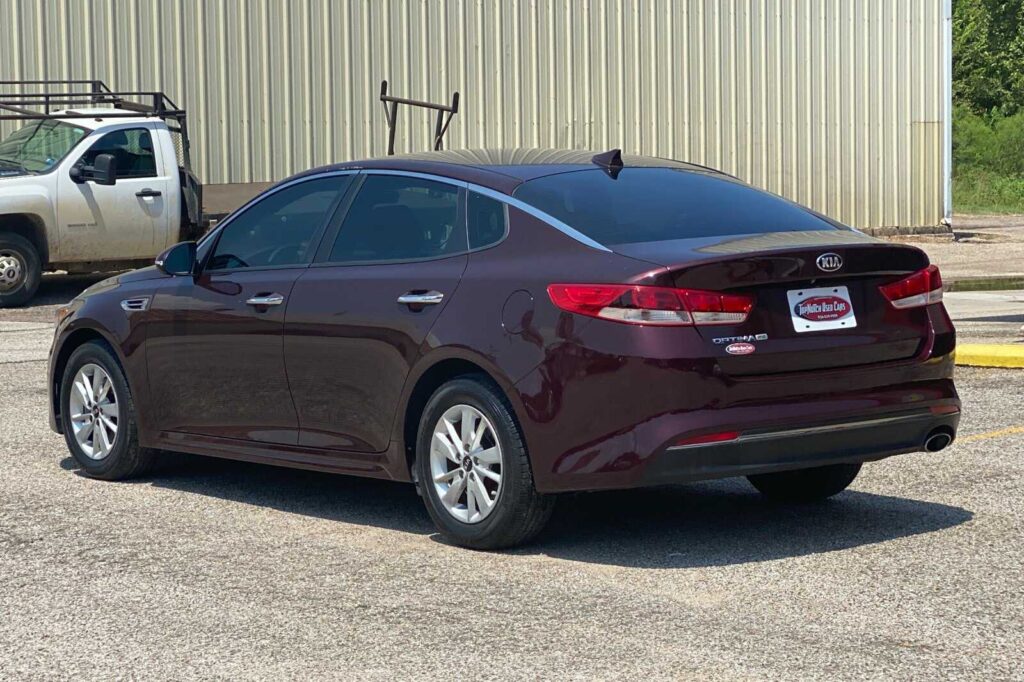 2017 Kia OPTIMA LX