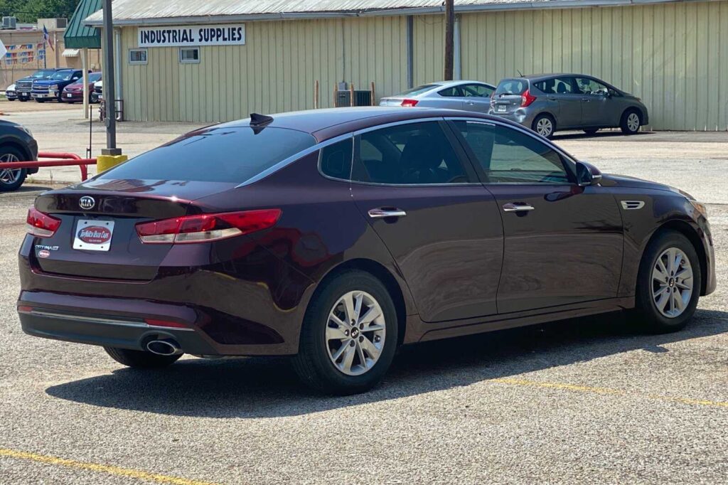 2017 Kia OPTIMA LX