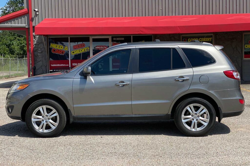 2012 Hyundai SANTA FE LIMITED; SE