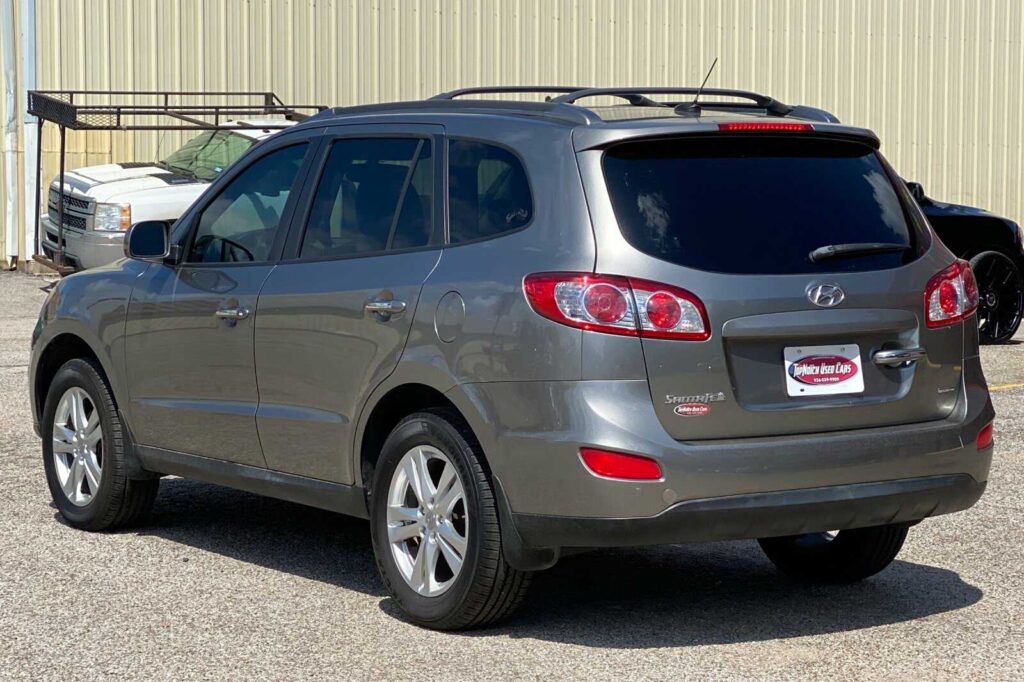 2012 Hyundai SANTA FE LIMITED; SE