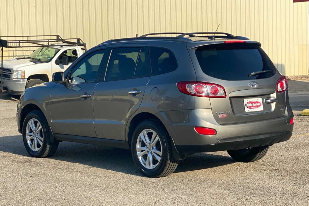2017 Hyundai SANTA FE SPORT BASE