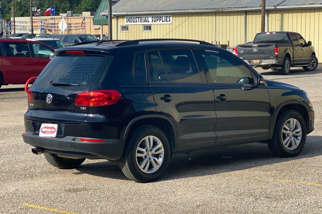 2016 Volkswagen TIGUAN S; SE; SEL; W