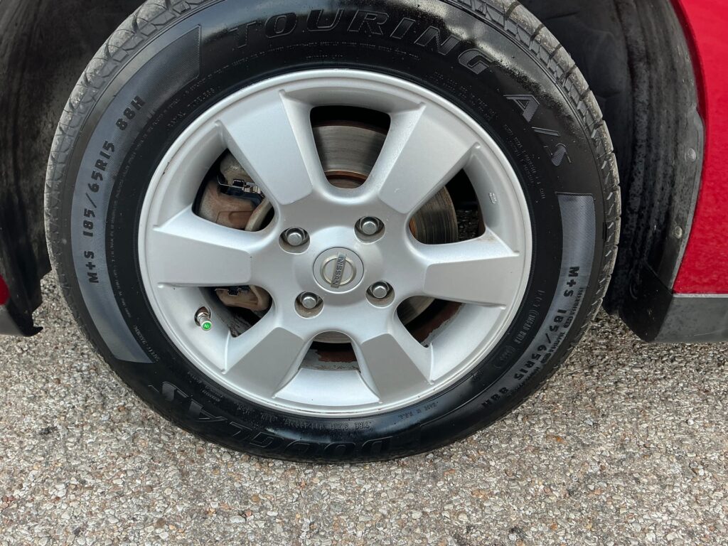 2009 NISSAN VERSA S; SL