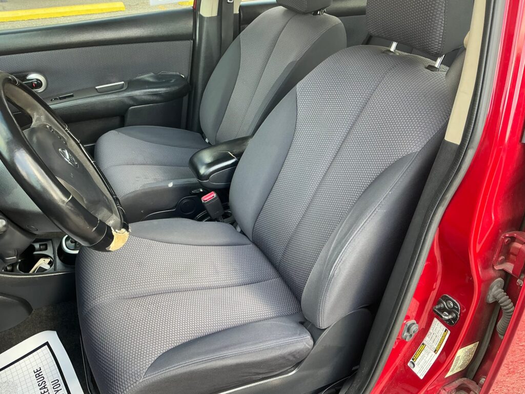 2009 NISSAN VERSA S; SL