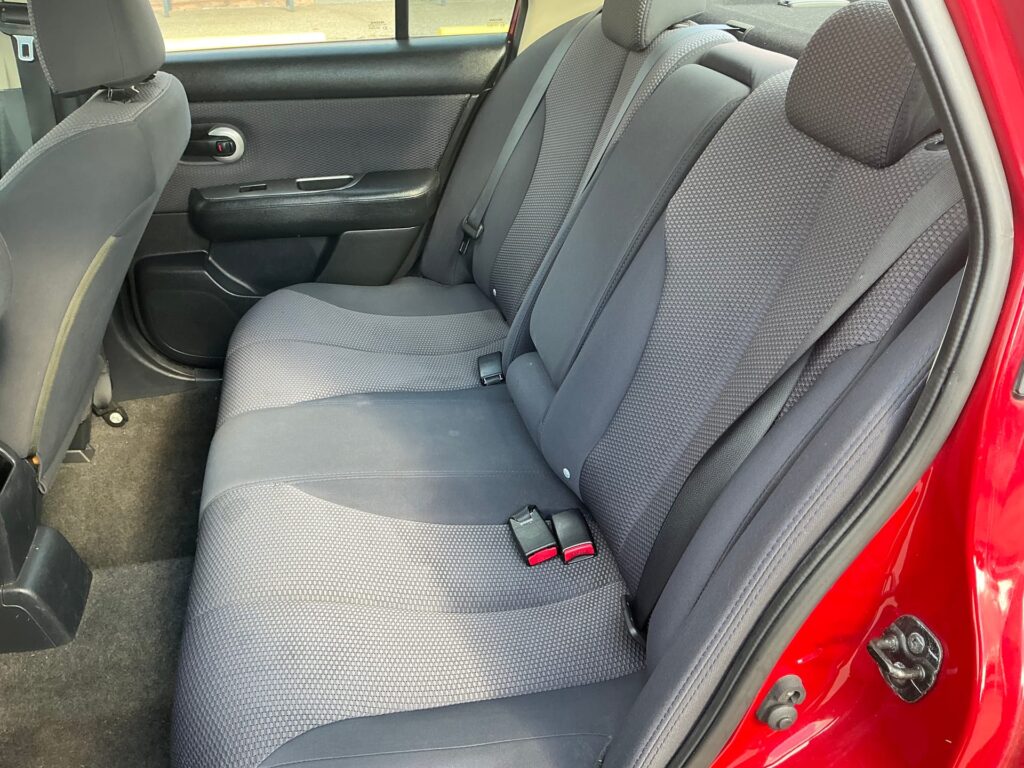 2009 NISSAN VERSA S; SL