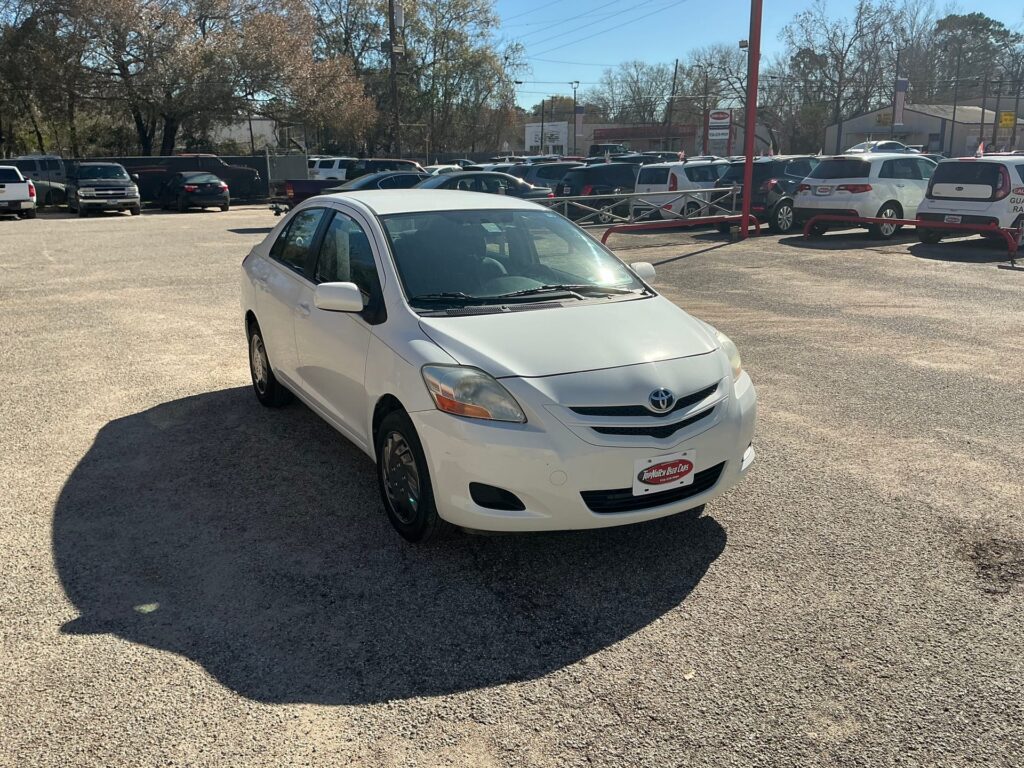 2008 TOYOTA YARIS BASE; S