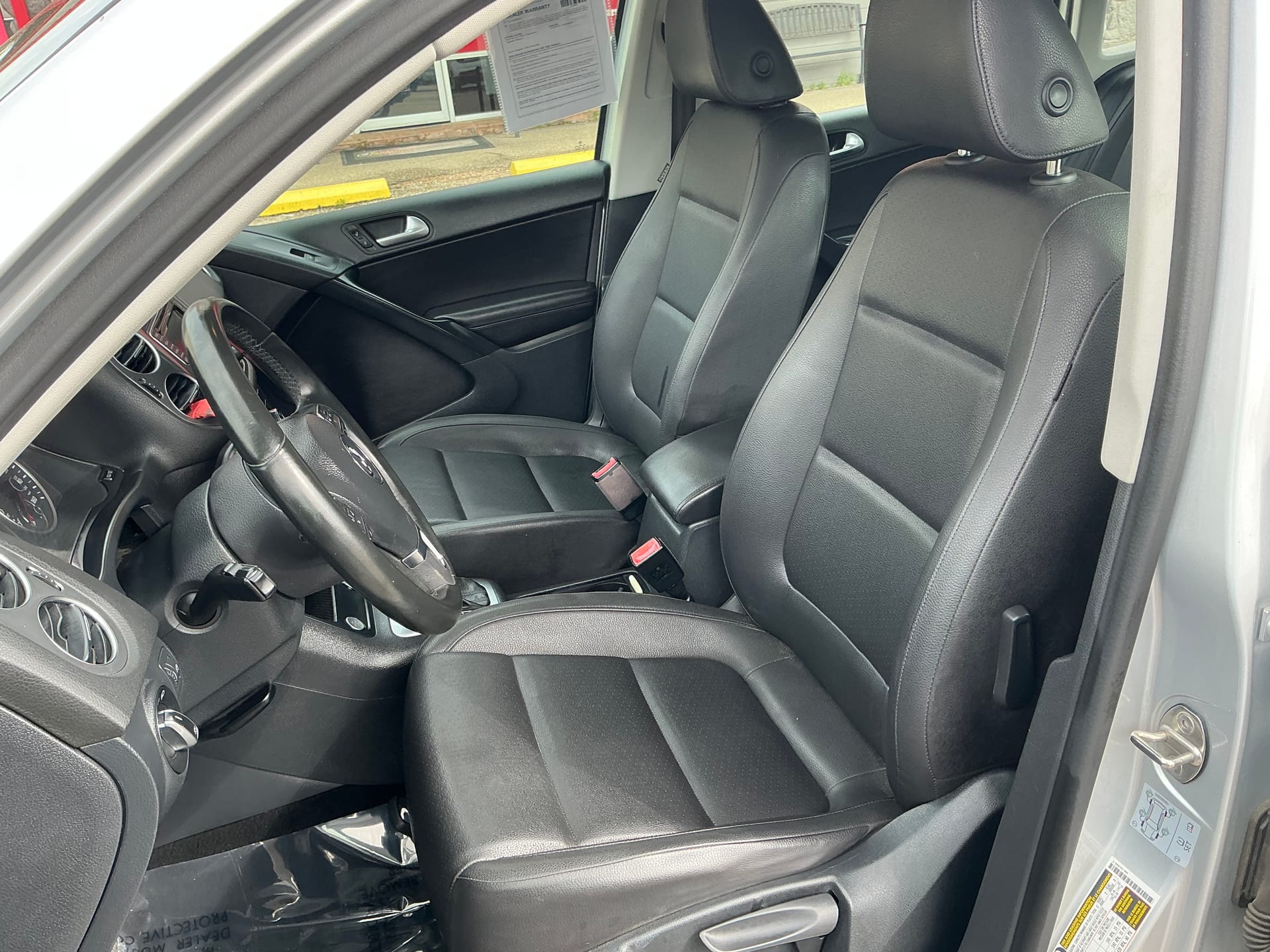 2017 Volkswagen Tiguan S - Photo 11
