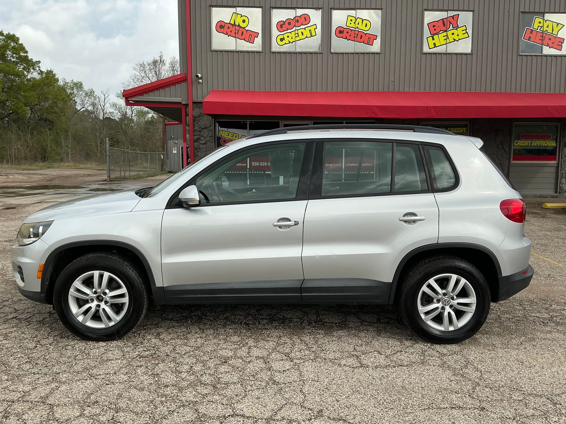 2017 Volkswagen Tiguan S - Photo 9