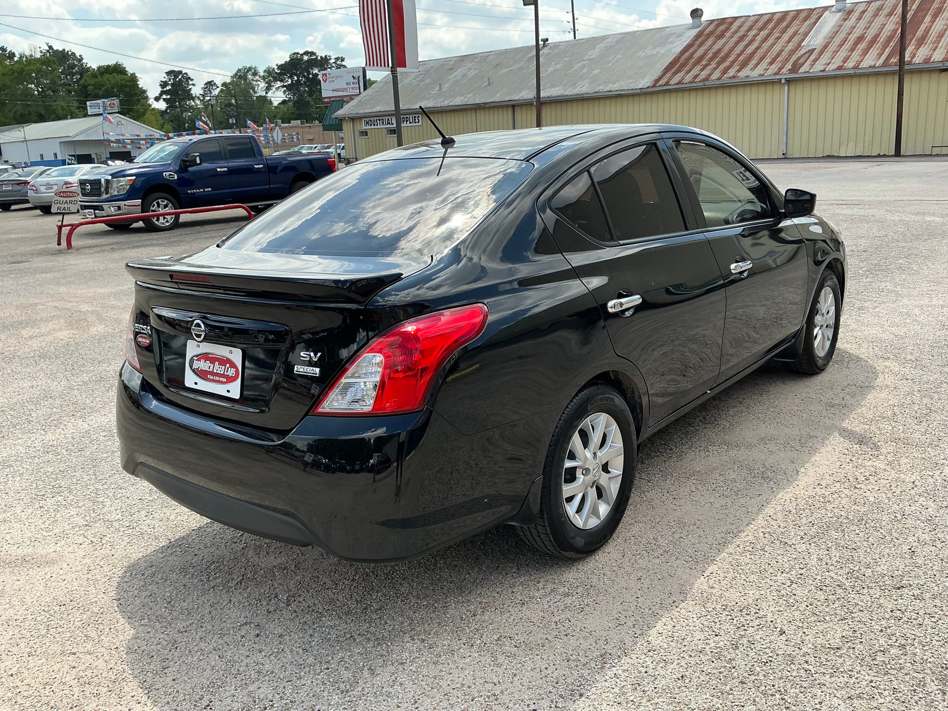 2018 Nissan Versa Sedan SV - Photo 6