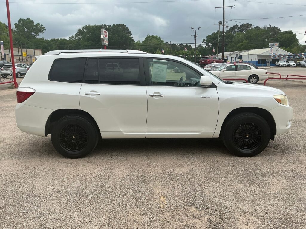 2008 TOYOTA HIGHLANDER BASE; LIM