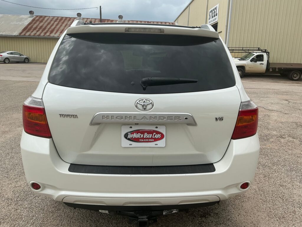 2008 TOYOTA HIGHLANDER BASE; LIM