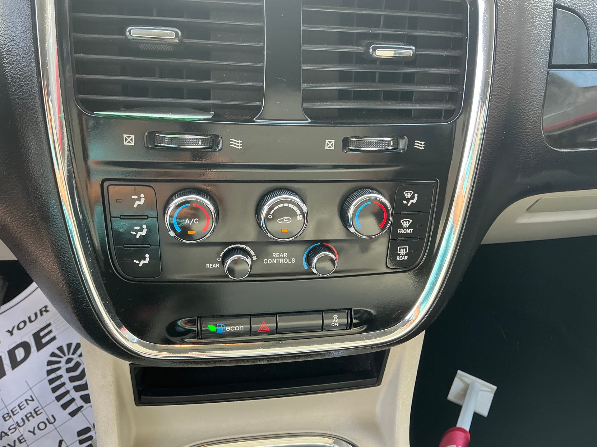 2013 Dodge Grand Caravan SXT - Photo 18