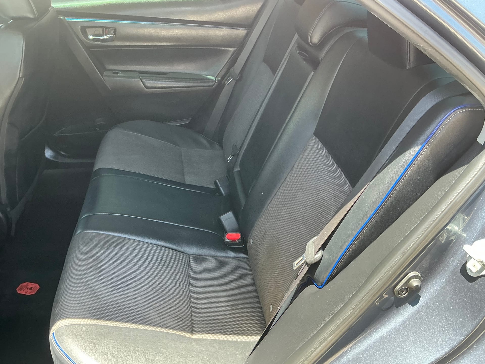 2017 Toyota Corolla SE - Photo 13
