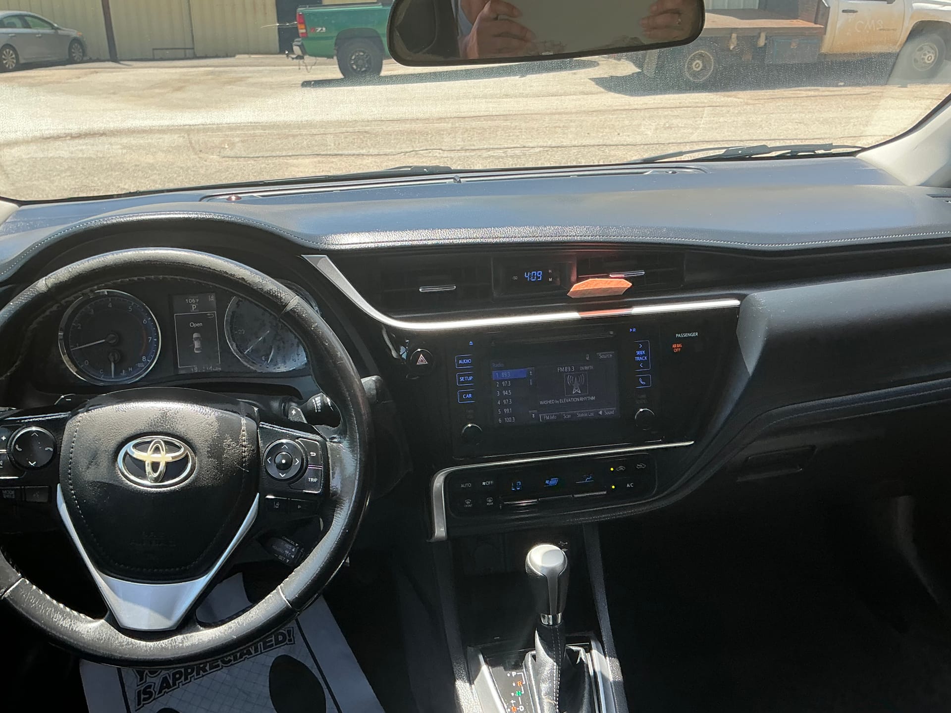 2017 Toyota Corolla SE - Photo 14