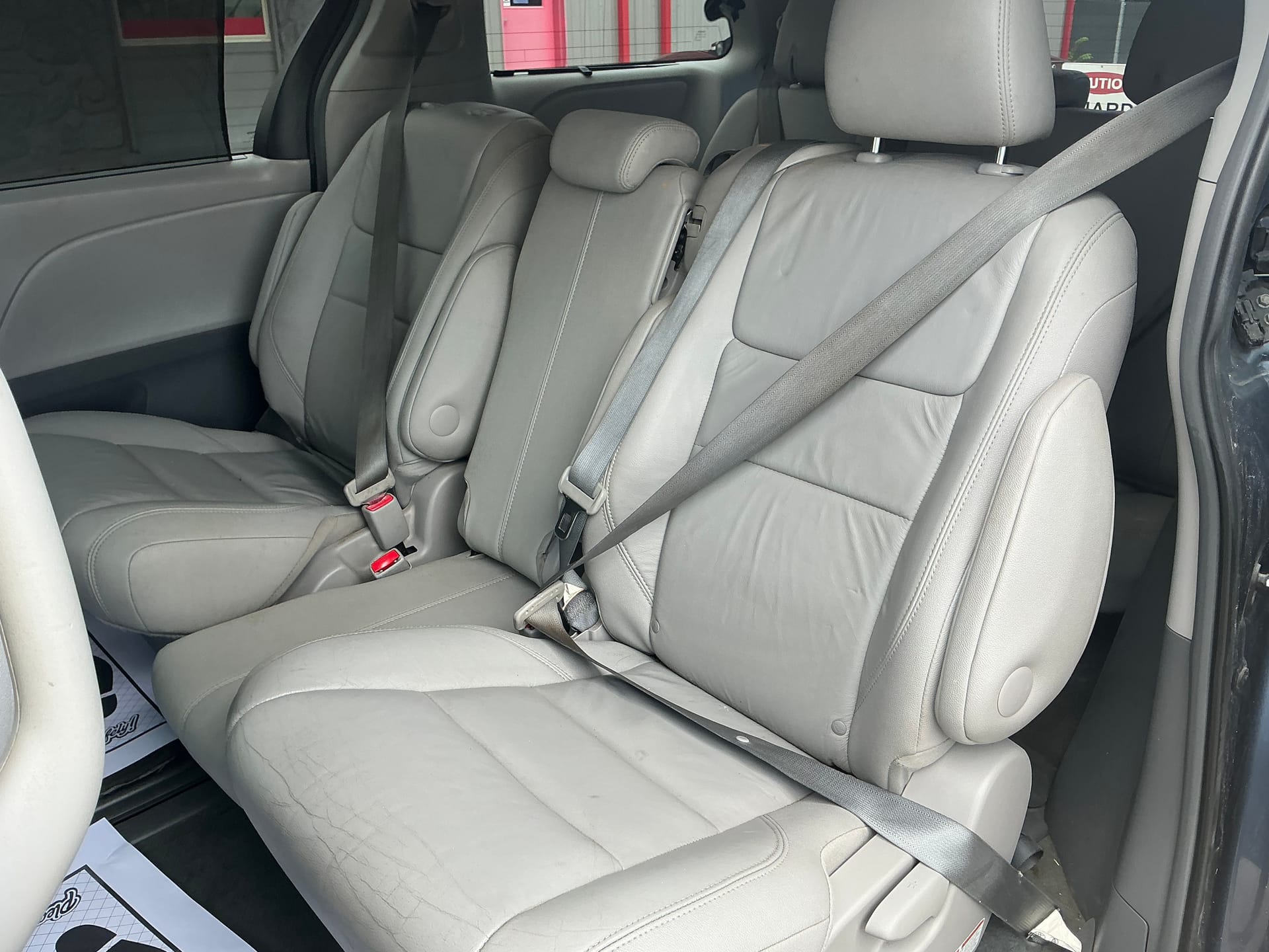 2016 Toyota Sienna XLE - Photo 13