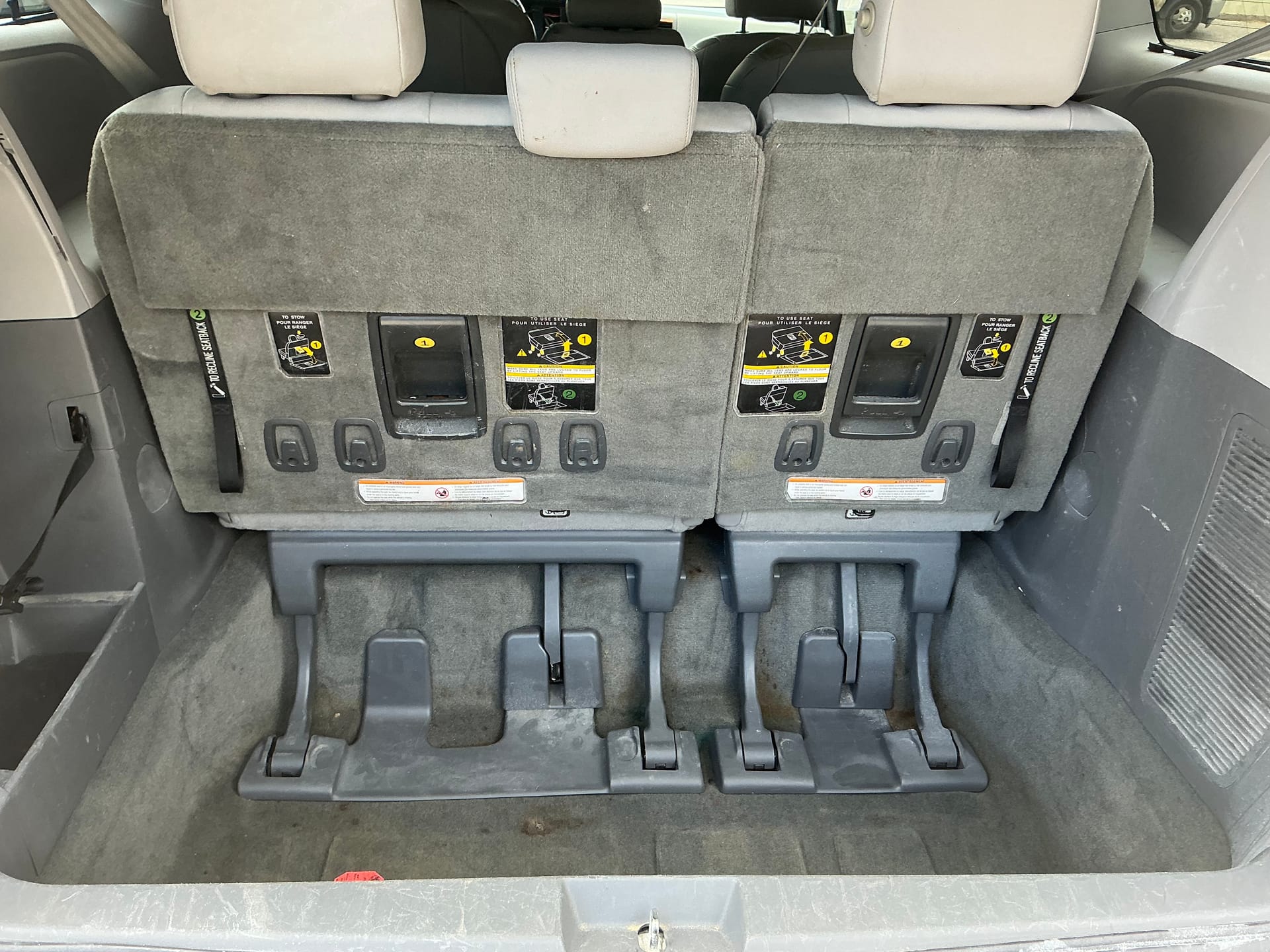 2016 Toyota Sienna XLE - Photo 16