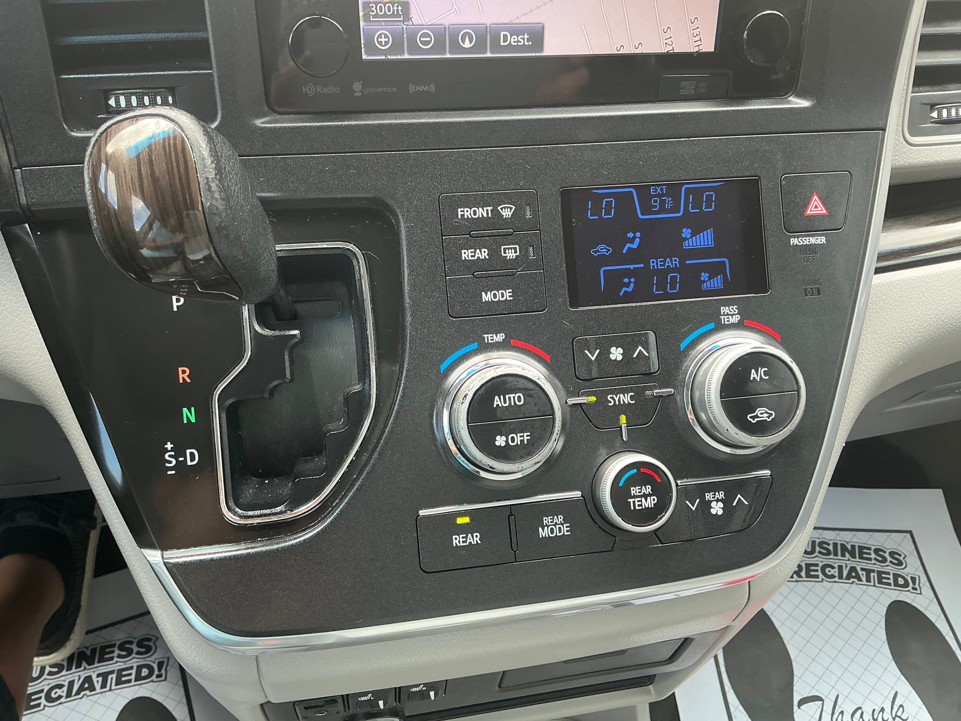 2016 Toyota Sienna XLE - Photo 20