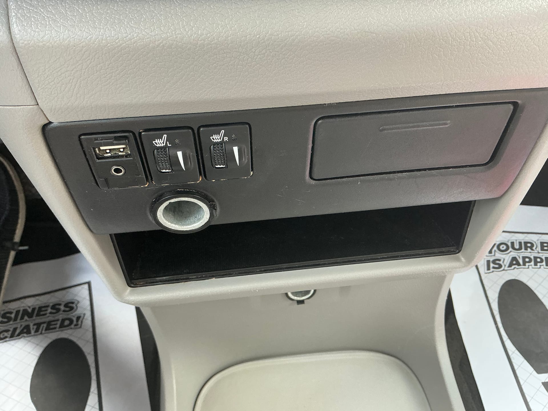2016 Toyota Sienna XLE - Photo 21